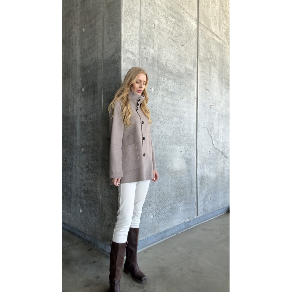 Junge Oline Kv. 10 63-Taupe